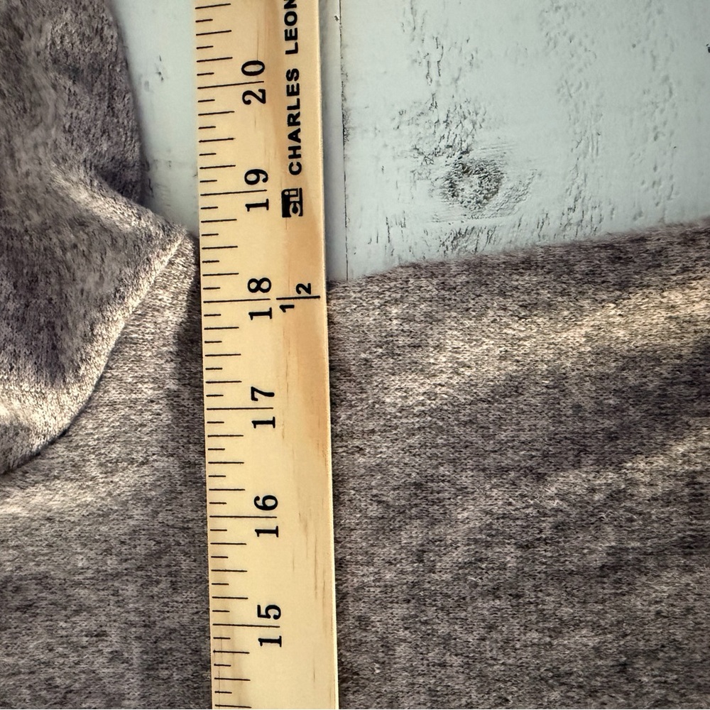 Jesse & Jax Taupe Cowl Neck Asymmetrical Hem Knit Top Size Small - Picture 11 of 13